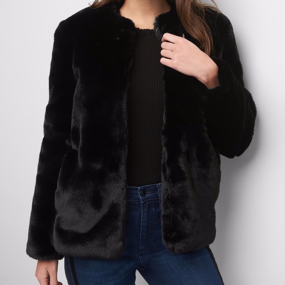 LIKE NEW - GAP Oversize Faux Fur Jacket